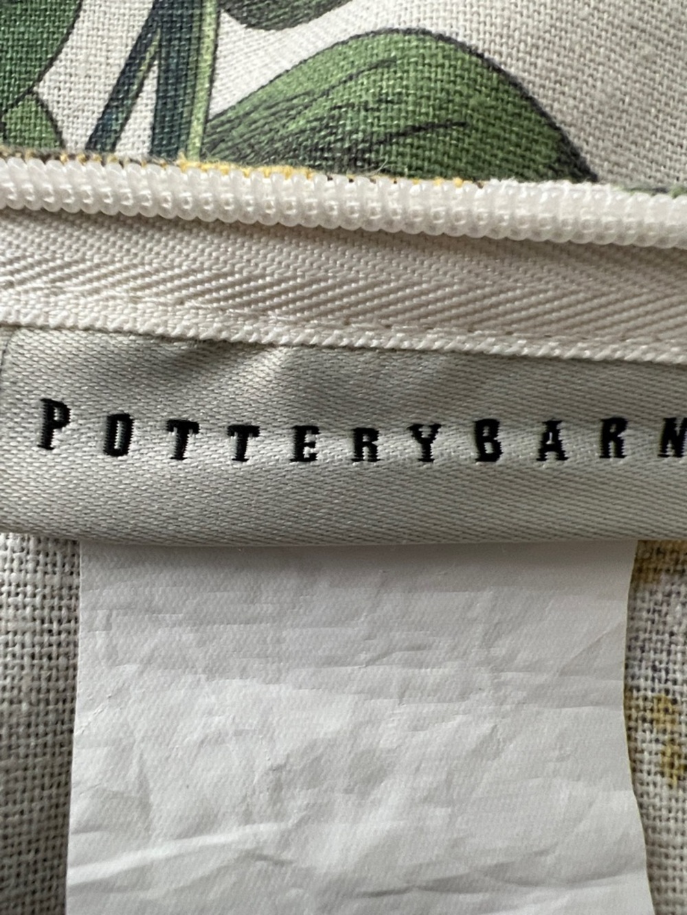 Set of 2 Pottery Barn Botanical Red Poppy Accent Pillow Covers 24 x 24 - Picture 4 of 4
